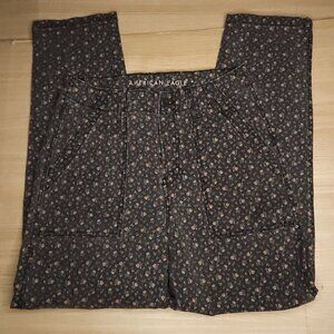 American Eagle Women's Grey Floral Straight Leg Jeans 4